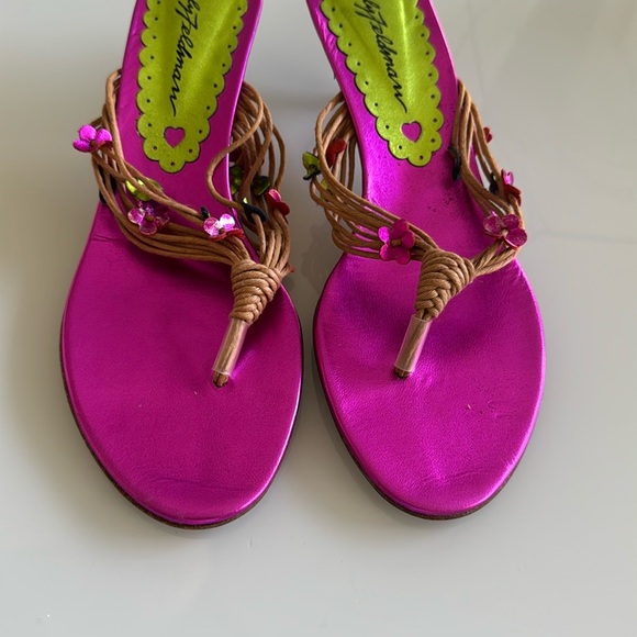 Beverly Feldmans shoes kitten heels - Picture 2 of 9